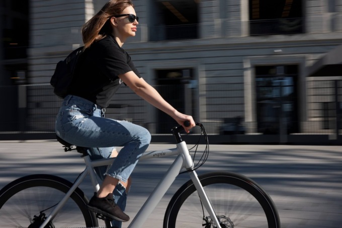 Chi pedala di più verso l’ufficio, riceve un premio in denaro dal Comune: l’incentivo per una mobilità sostenibile