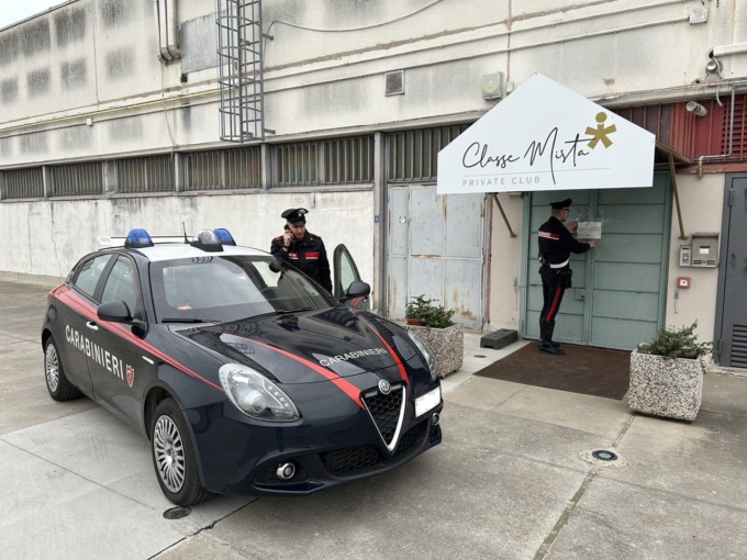 Favoreggiamento e sfruttamento della prostituzione in un club privé, sequestrato un locale a Bussolengo