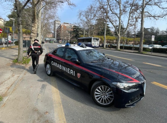 23enne spacciava in stazione a Verona, trovato con hashish e cocaina