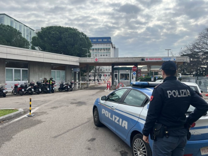 Si scaglia contro i medici del Pronto soccorso, il direttore: “Chi presta servizio notturno non può rischiare la pelle”