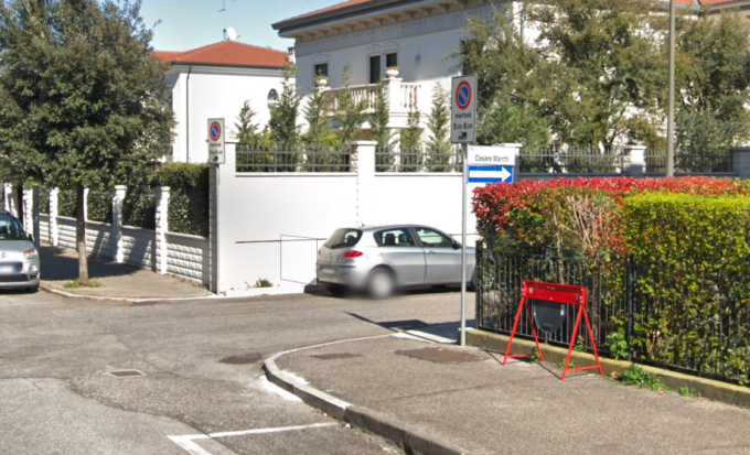 Cade dalla finestra e precipita al suolo da 6 metri di altezza, grave un 58enne