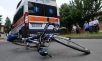 Ciclista 72enne muore investito da un camion sul ponte Perez a Zevio: inutile il tentativo di frenata