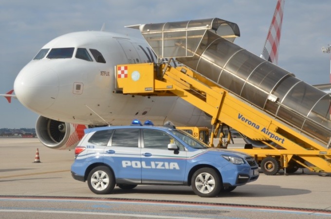 Traffico di esseri umani e riduzione in schiavitù, 43enne arrestato all’aeroporto di Verona