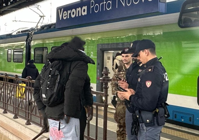 E’ ai domiciliari ma fugge dopo solo una settimana, 32enne fermato alla stazione di Porta Nuova