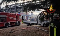 Incendio in un essiccatoio dell'azienda farmaceutica Newchem, quattro operai feriti