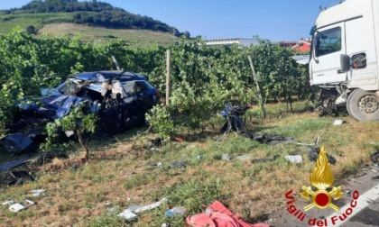 Auto e camion si scontrano a Monteforte d'Alpone: tre feriti, due codici rossi