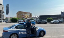 Tentano di rubare una vespa durante la sagra di San Massimo, bloccati da un agente fuori servizio