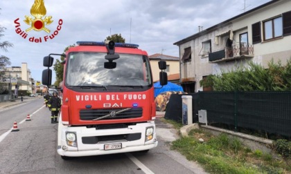 Incendio in un appartamento a Castelnuovo del Garda, cagnolino salvato dalle fiamme