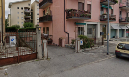 Giallo in via Bolzano, avvocato 61enne trovato in una pozza di sangue in un garage condominiale