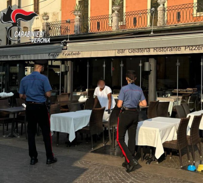 Consumano lauta cena a Peschiera, poi cercano di svignarsela senza pagare