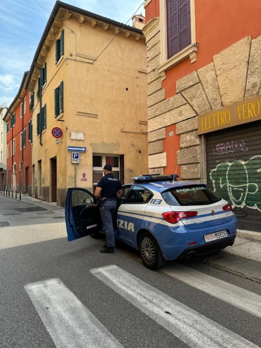 29enne evade dai domiciliari, rintracciato in via Carducci: “Scappato perché ho litigato con mio papà”