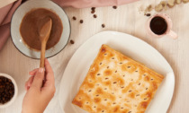 Torta con Amaretti e cioccolato: golosa e apprezzata anche dai bambini