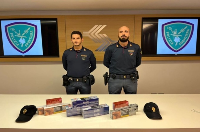 Ladro seriale di sigarette nei duty free degli aeroporti arrestato dopo un colpo fallito allo scalo di Verona