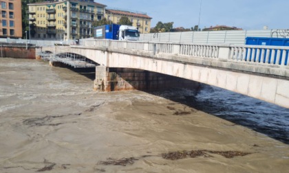 Piena dell'Adige a Verona, alzato il ponteggio di Ponte Nuovo: attese nuove piogge giovedì 10 ottobre 2024