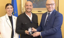 In provincia di Verona ci sono i nonni più giovani d'Italia: Alfonso e Linda premiati dal Presidente Fontana