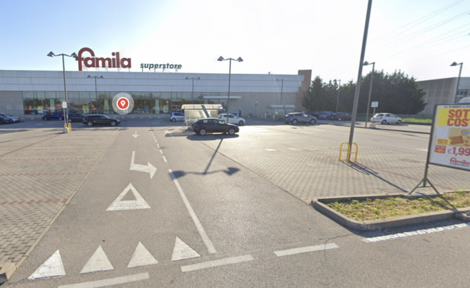 Violenta rissa con spari nel parcheggio di un supermercato a San Bonifacio: c’è un ferito grave