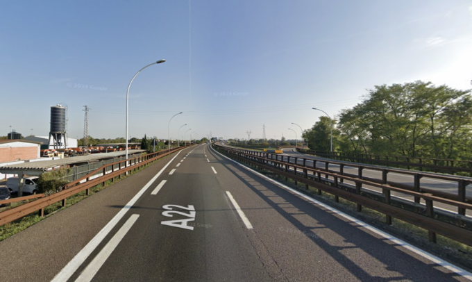 Auto si ribalta allo svincolo dell’autostrada A22, un ferito grave