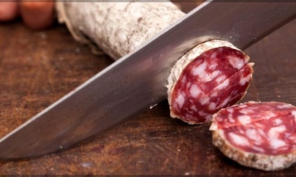 Salmonella e listeria nel salame prodotto a Cerea, ecco i lotti richiamati