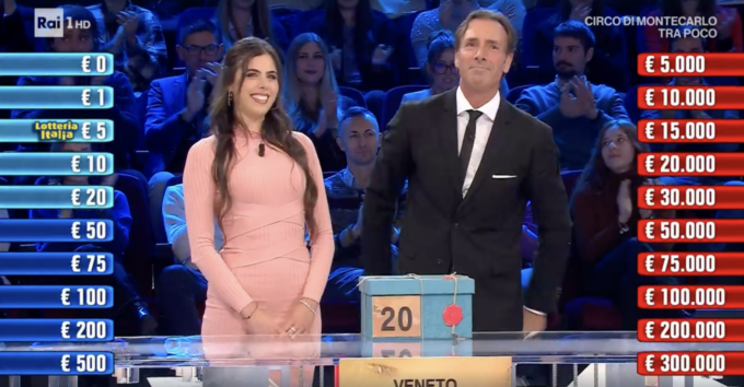 La partita di Alessandro da Sona ad Affari tuoi: dopo una brutta giocata, perde anche alla regione fortunata