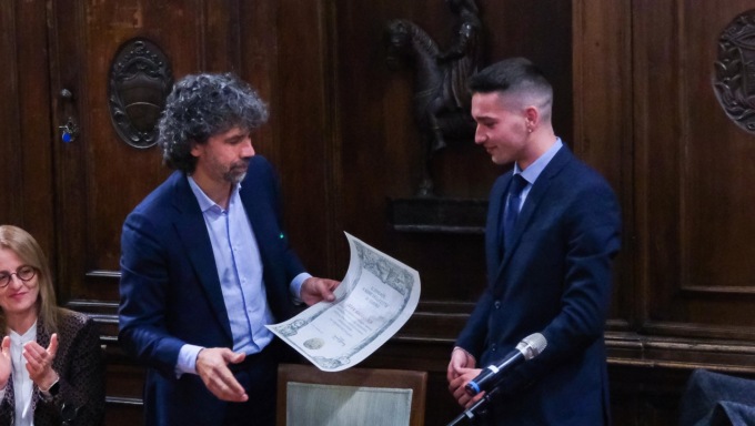 Salvò una 45enne dall’ex violento, Verona e altri comuni chiedono un’onorificenza per il 21enne Alen Halilovic