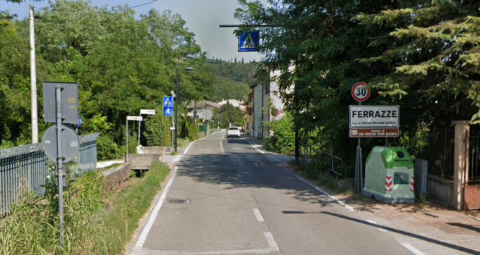 Incidente tra auto e moto a Ferrazze, centauro intubato e trasportato in ospedale in elicottero