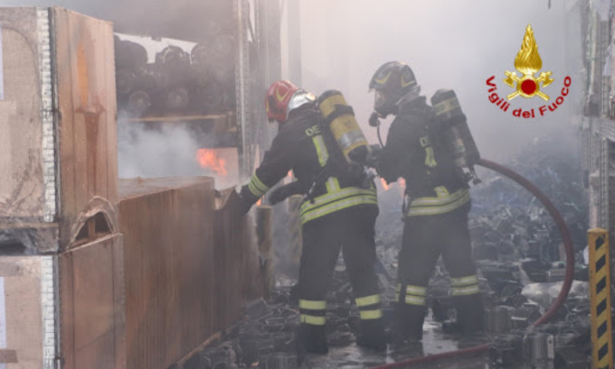 Incendio a Zevio, tre persone colpite da intossicazione da fumo