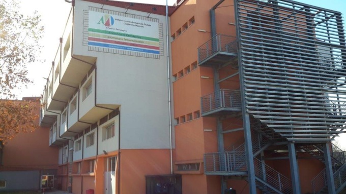 Spray al peperoncino all’Istituto Marconi di Verona, otto studenti intossicati
