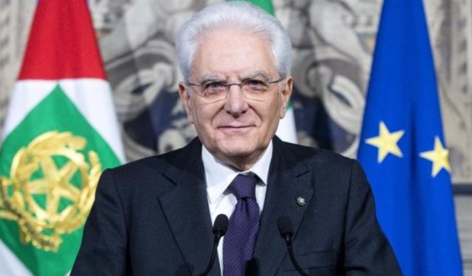 Senzatetto multato di 150 euro per aver chiesto l’elemosina: Mattarella annulla l’ordinanza del sindaco