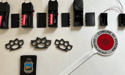Con la stampante 3D producevano taser e tirapugni, denunciati tre minorenni