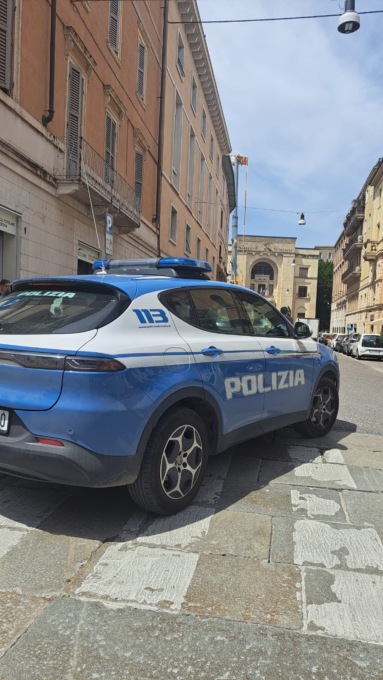 Arrestato 18enne che sorpreso a rubare aggredisce il vigilante del market