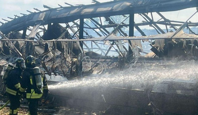 Incendio distrugge capannone: morti oltre 12mila tacchini