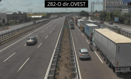 Problemi all'asfalto sull'A4 a causa del caldo, ancora code in provincia di Verona