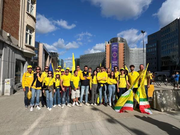 Protesta Coldiretti davanti alla Commissione Europea: “La tecnocrazia di Von Der Leyen costa di più dei dazi Usa”