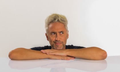 Dai social al palco, a Sommacampagna arriva lo spettacolo del prof. di fisica Vincenzo Schettini