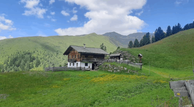 Turista veronese aggredisce oste in Alto Adige con spray urticante per un piatto di patate