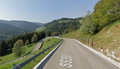 Scontro tra auto e moto a Folgaria, grave un 31enne