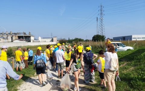 Legambiente e cittadini insieme per ripulire il fiume Fratta a Cologna Veneta