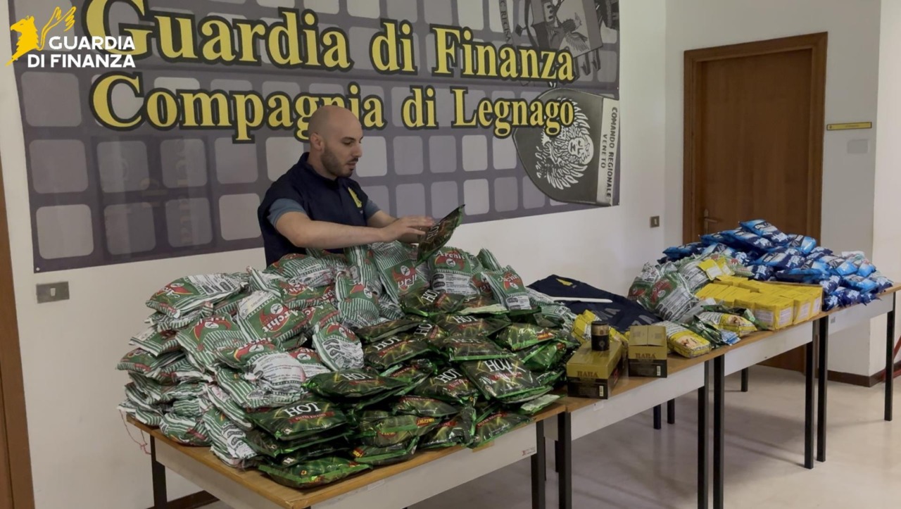 Sequestrati 85 kg di tabacco di contrabbando in un punto vendita di San Bonifacio
