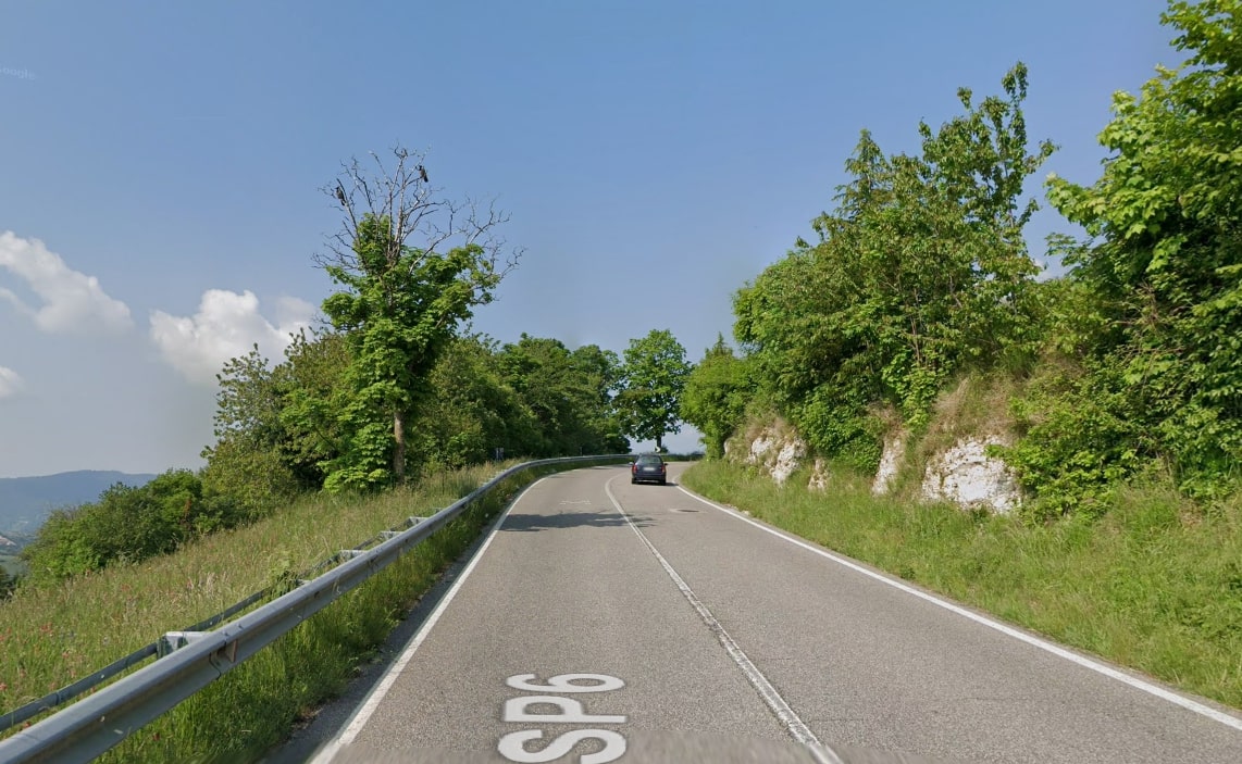Scontro tra auto e moto sulla SP6, un ferito grave