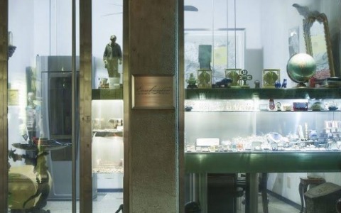 Rapina in pieno giorno alla gioielleria “Amighini” in corso Porta Borsari