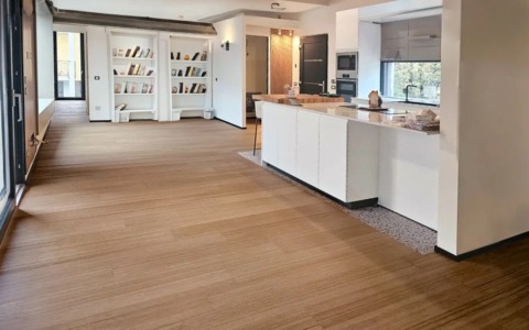 Parquet in cucina? Un materiale tecnico per uno spazio che si vive ogni giorno – La proposta firmata Armony Floor