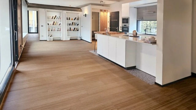 Parquet in cucina? Un materiale tecnico per uno spazio che si vive ogni giorno – La proposta firmata Armony Floor