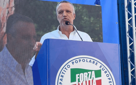 Forza Italia appoggia la Lega per il candidato alle Regionali: “Noi puntiamo a Verona con Flavio Tosi”