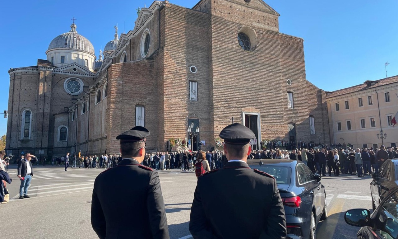 La diretta dei funerali di Stato per i tre Carabinieri morti a Castel d’Azzano: l’ultimo saluto a Padova