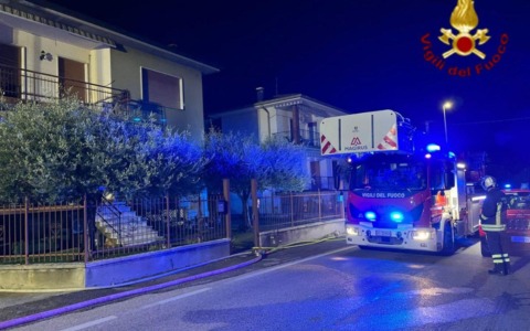 Due famiglie evacuate per l’incendio della taverna