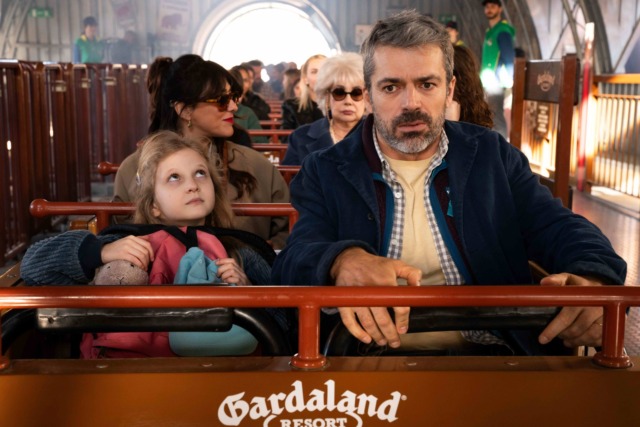 Gardaland Resort diventa il set del nuovo film “Una famiglia sottosopra” con Luca Argentero
