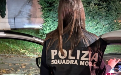 Undici anni di maltrattamenti e violenze alla moglie e ai figli minori, scatta l’arresto per un 50enne