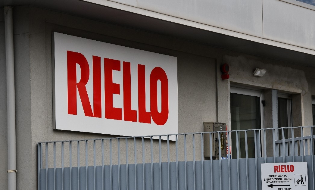 Le parti al tavolo del Mimit che discute il futuro del gruppo Riello in Italia