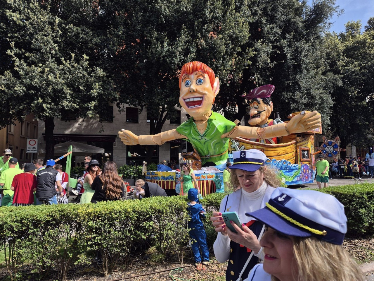 Confermata la sfilata del Venerdì Gnocolar 2026, ma ad organizzarla sarà il Comitato Benefico Festa de la Renga