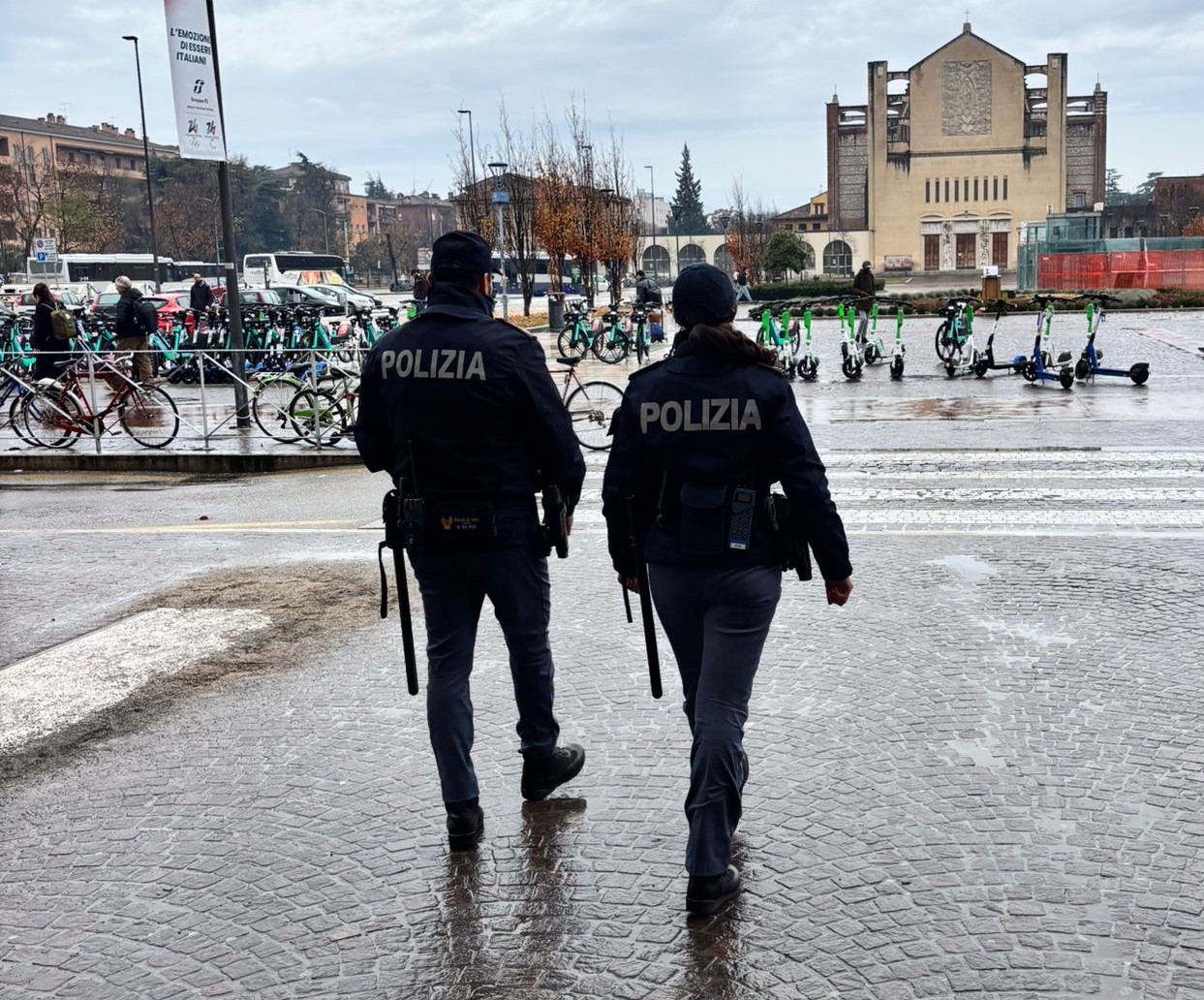 Rapina con spray urticante alla stazione di Verona: incastrati due giovani aggressori